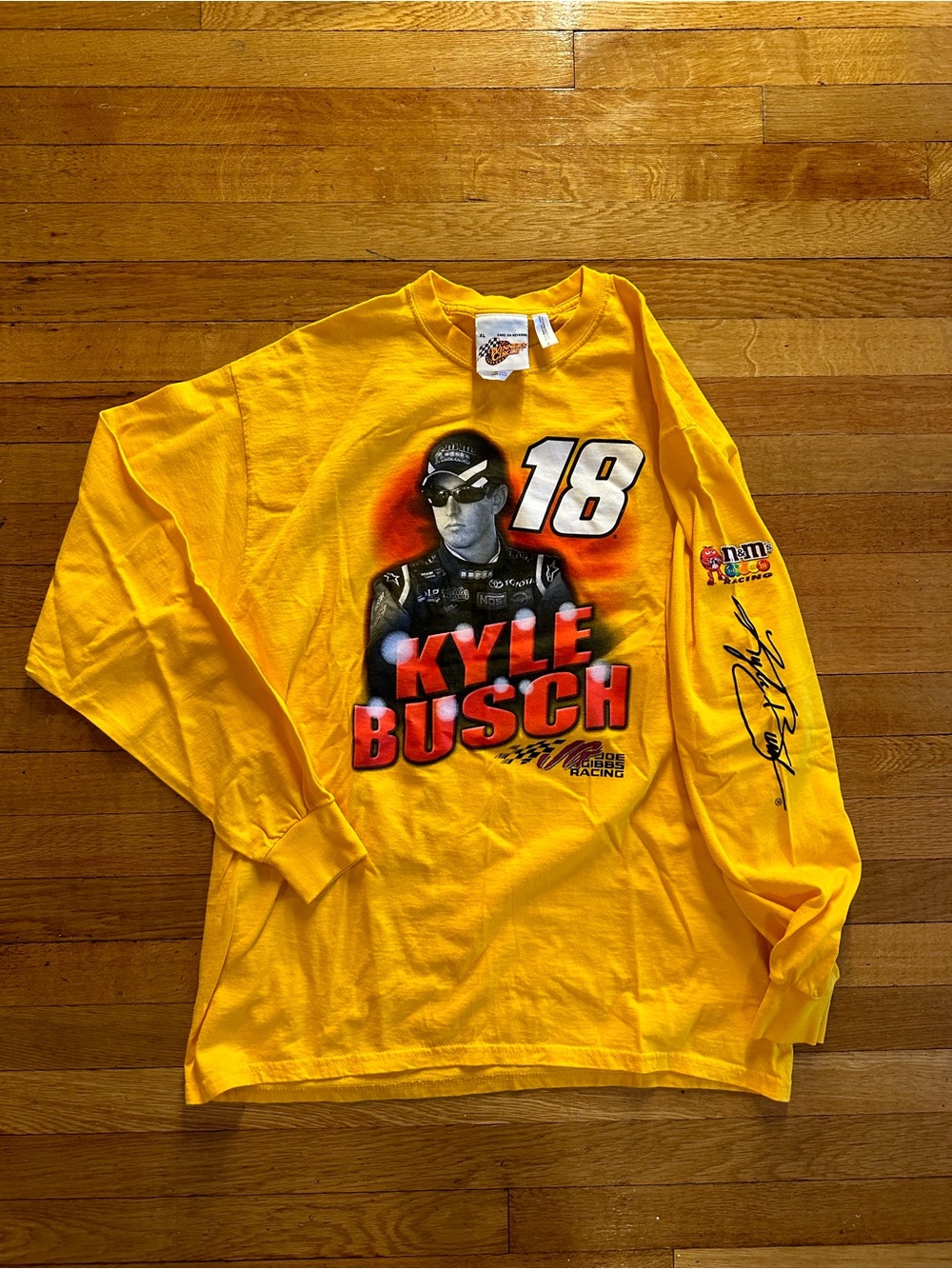 Kyle Busch Nascar Long Sleeve Graphic Sleeve Shirt M&M's #18 Size XL Yellow Rare
